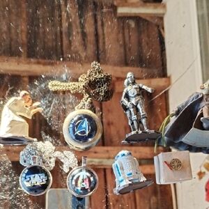 Star Wars and Star Trek Pendant and Metal Figurine Set+BONUS